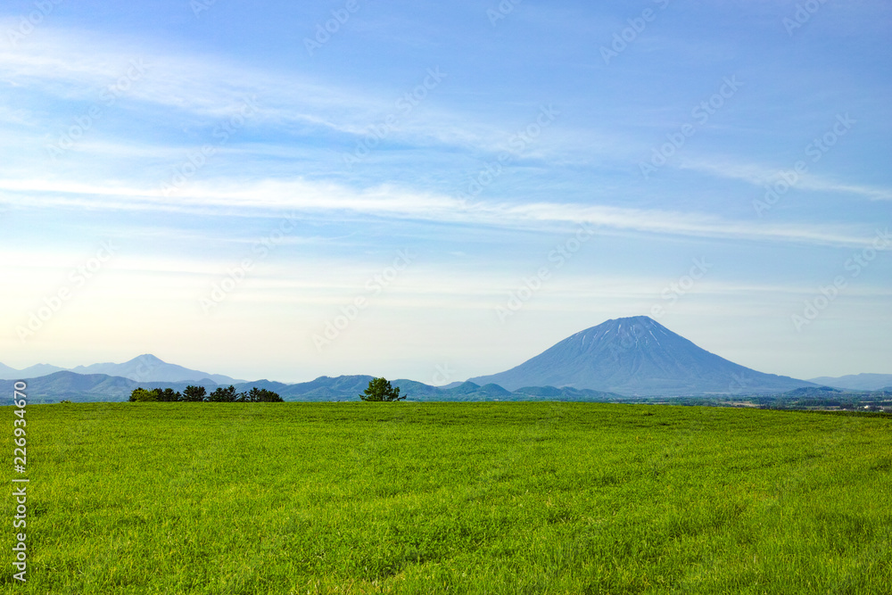 Fototapeta premium 羊蹄山、北海道、日本