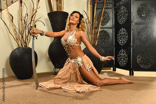 Billede på lærred Beautiful, Sexy Belly Dancer