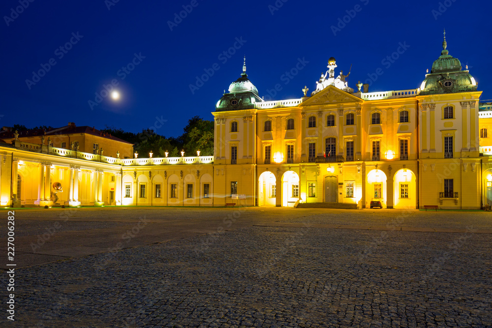 Fototapeta premium The Branicki Palace at night in Bialystok, Poland