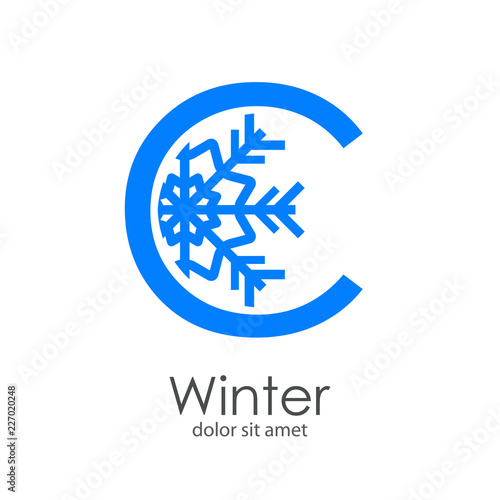 Logotipo letra C azul con estrella de frío en interior