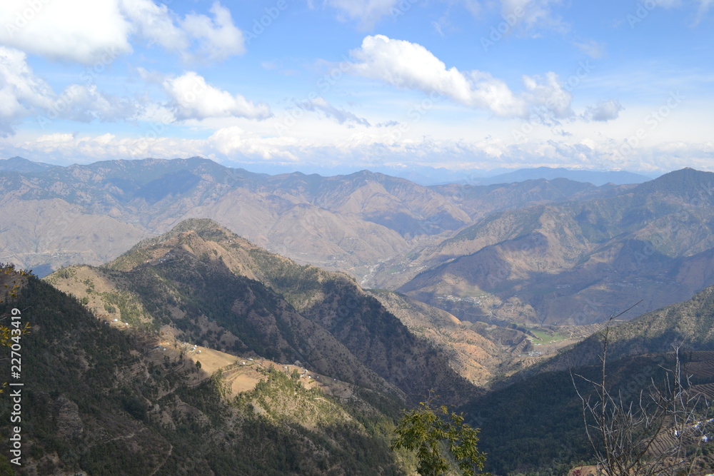 Fototapeta premium view of mountains