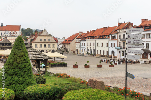 Obraz na płótnie Kazimierz Dolny on Vistula river in Poland - Old Town Market Square w salonie