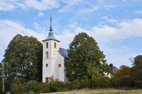 Michaelskapelle hoch oben auf dem Michaelsberg in Untergrombach