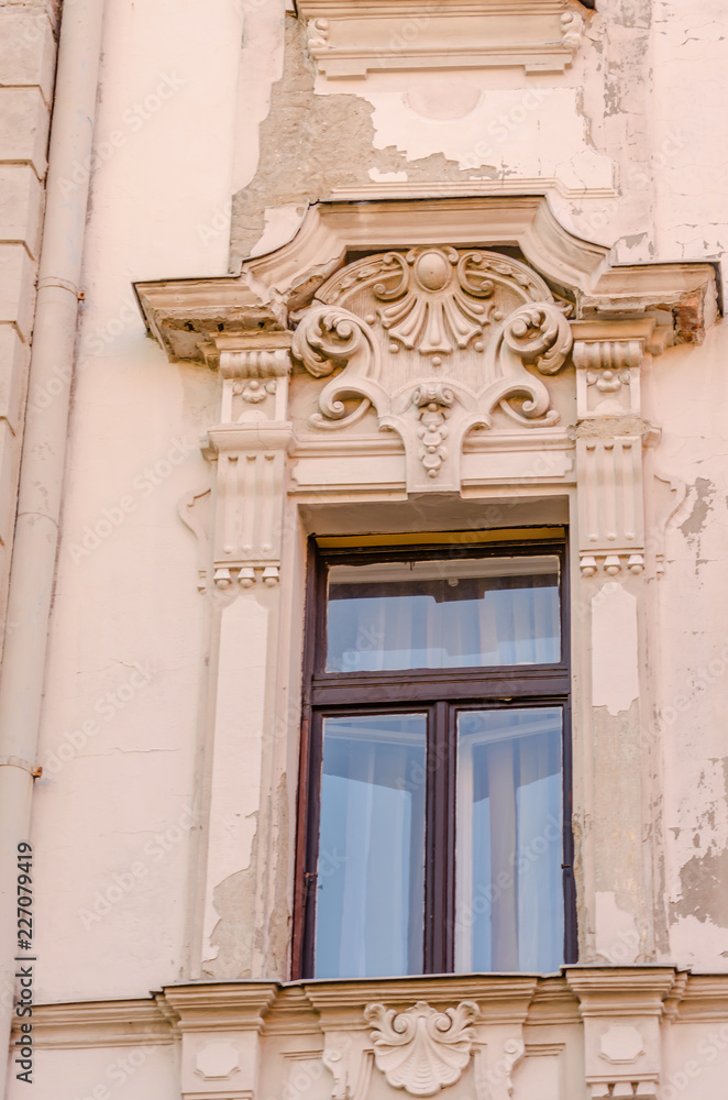 Fototapeta premium Street windows in Pecs 