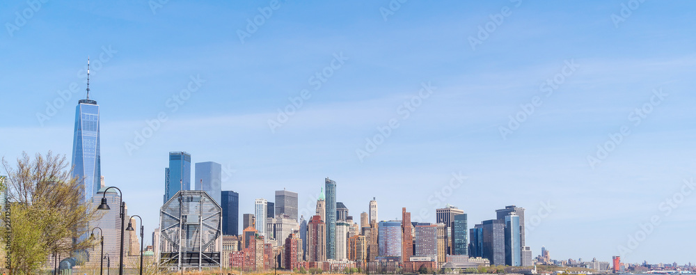 Downtown view of Manhattan taken fron New Jersey side over the Hudson River