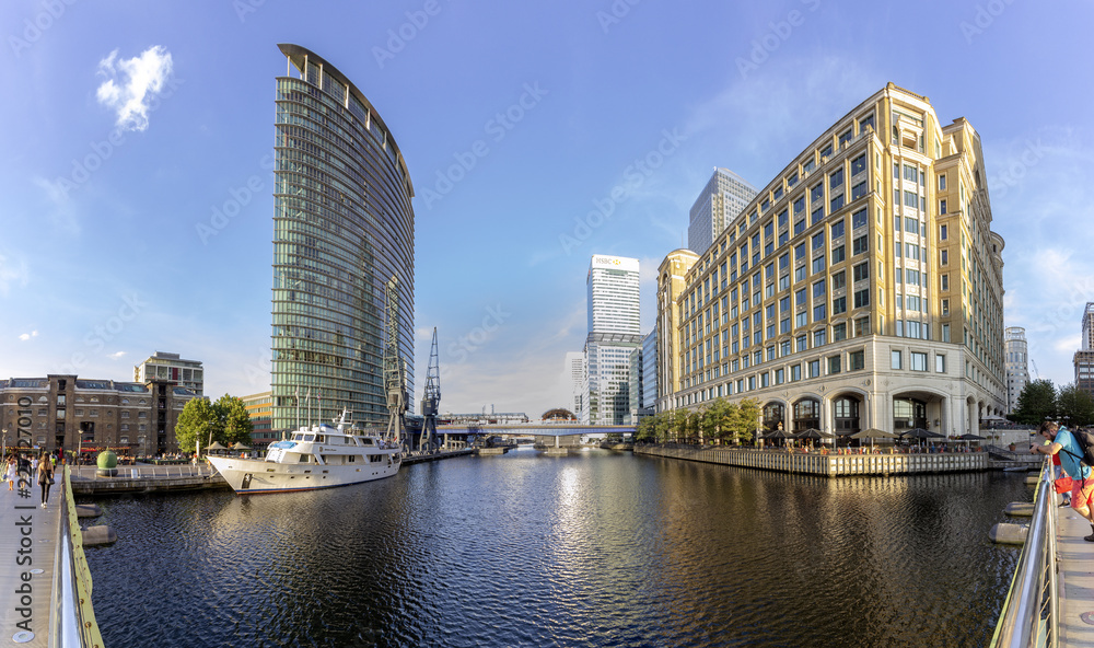 Obraz premium Canary wharf riverside inland bay panoramic view, London, United Kingdom.