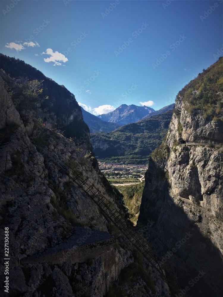 Montagne,Vallata,Cielo Azzurro,Panorama,Paesaggio