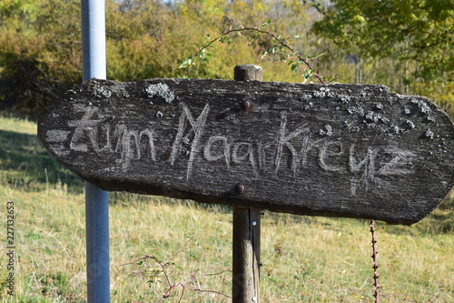 Schild zum Maarkreuz photo