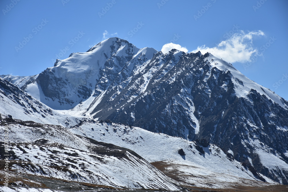 Naklejka premium snow mountains