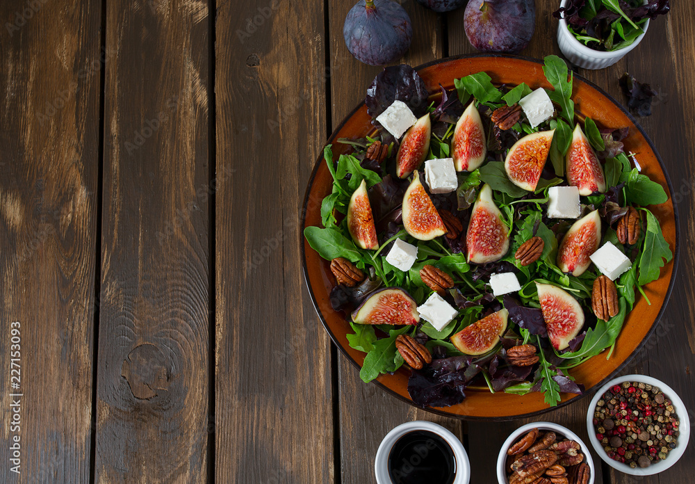 figs, feta,rucola and pecan nut salad