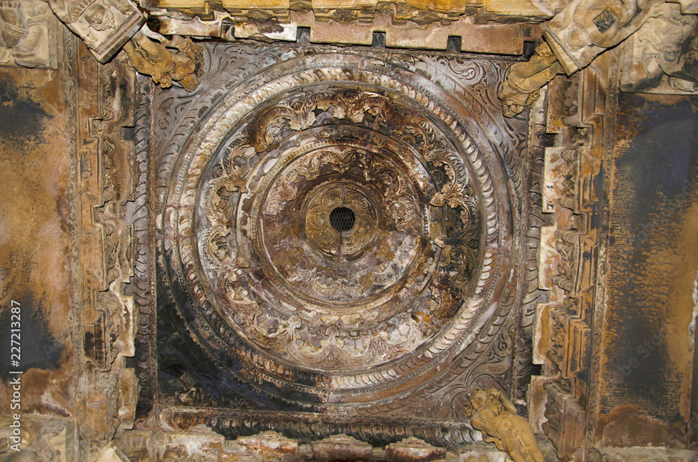 VISHWANATH TEMPLE, Temple Interior - Carved ceiling, Western Group, Khajuraho, Madhya Pradesh, UNESCO World Heritage Site