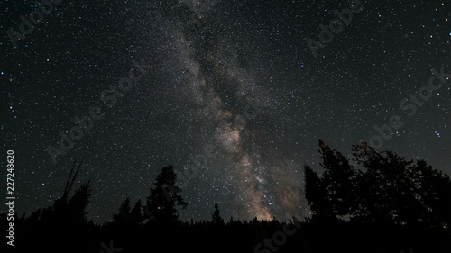Milchstraße am Sternenhimmel vom Sequoia National Park