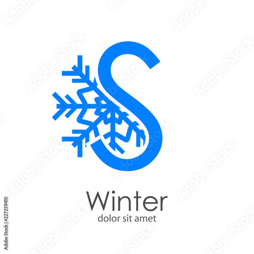 Logotipo letra S azul con estrella de frío a la izquierda