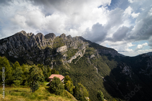 Montagne di Lecco e baita
