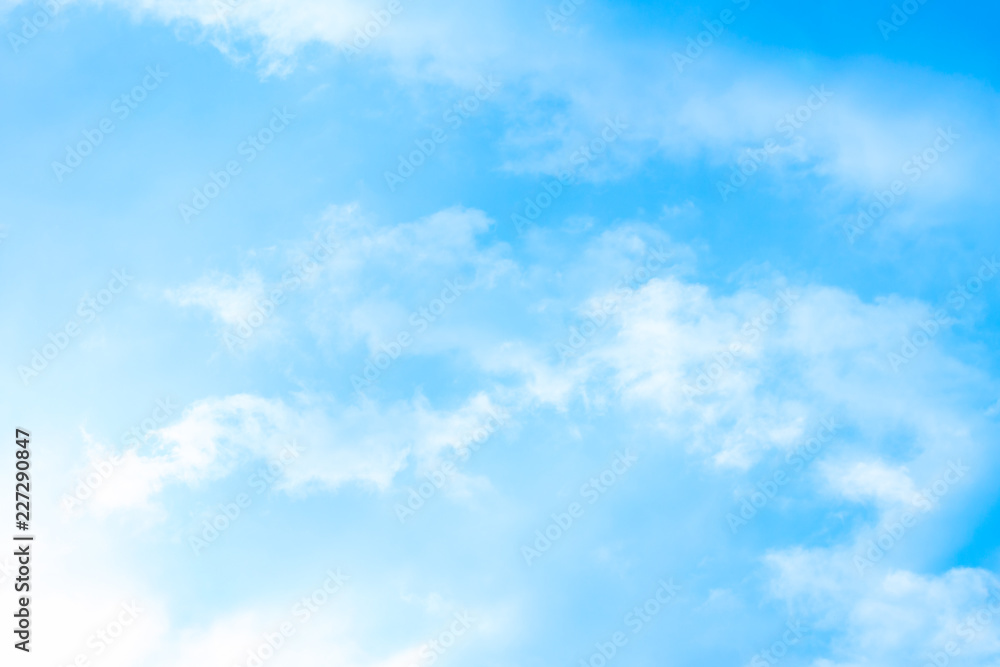 Naklejka premium sky with clouds moving with the wind.