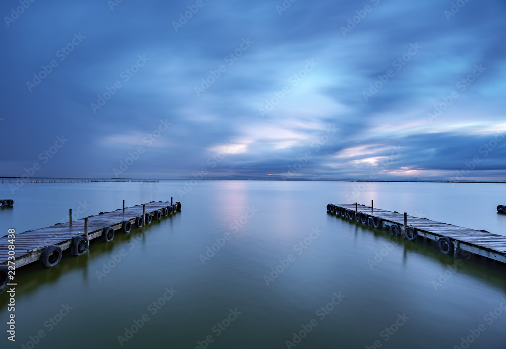 Albufera lake ultra long exposure with wooden pier