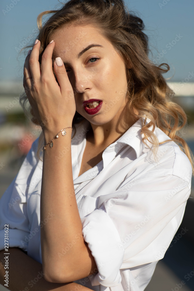 Street photo shoot with a wonderful girl.Photo shoot in Moscow in a beautiful hearth. Street photo shoot with a wonderful girl.Photo shoot in Moscow in a beautiful hearth.