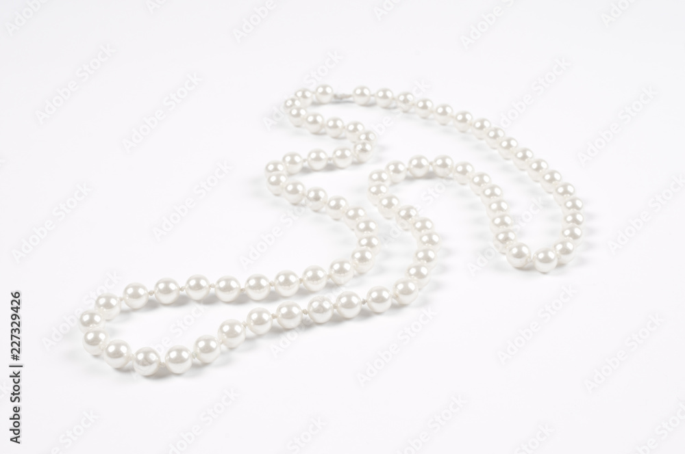 Naklejka premium White pearl necklace