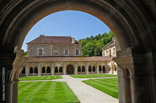 Abbazia Reale di Fontenay - Borgogna, Francia photo