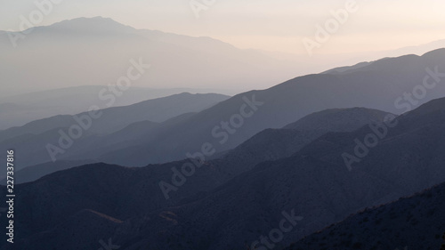 Fototapeta Naklejka Na Ścianę i Meble -  Misty mountains