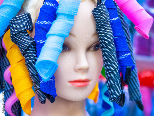 Head of female mannequin wi...