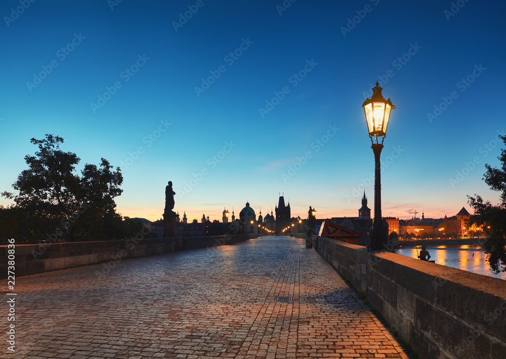 Fototapeta Praga, Most Karola wcześnie rano, obraz panoramiczny