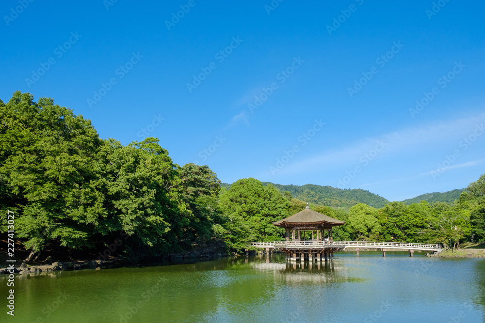 奈良公園の浮見堂