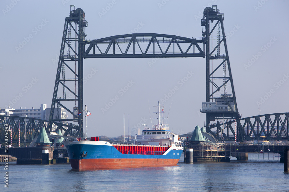 Bridge de Hef in Rotterdam