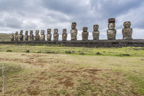 I 15 moai di tongariki