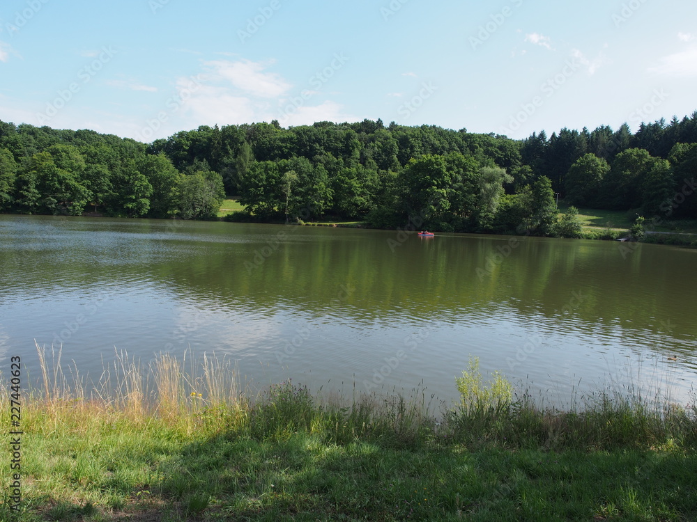 Ohmbachsee - Stausee des Ohmbachs auf der Gemarkung der pfälzischen Verbandsgemeinde Oberes Glantal
Ohmbachsee - Stausee des Ohmbachs auf der Gemarkung der pfälzischen Verbandsgemeinde Oberes Glantal