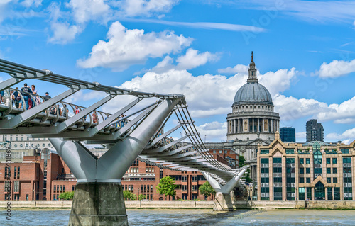 Millenium bridge