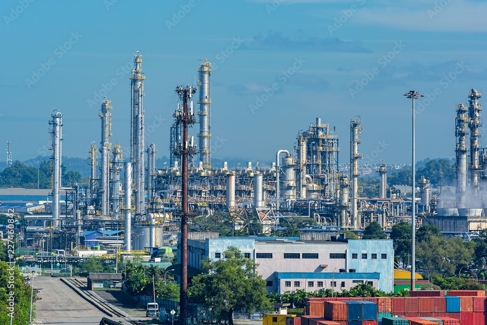 Equipment for primary oil refining. Equipment for primary oil refining.