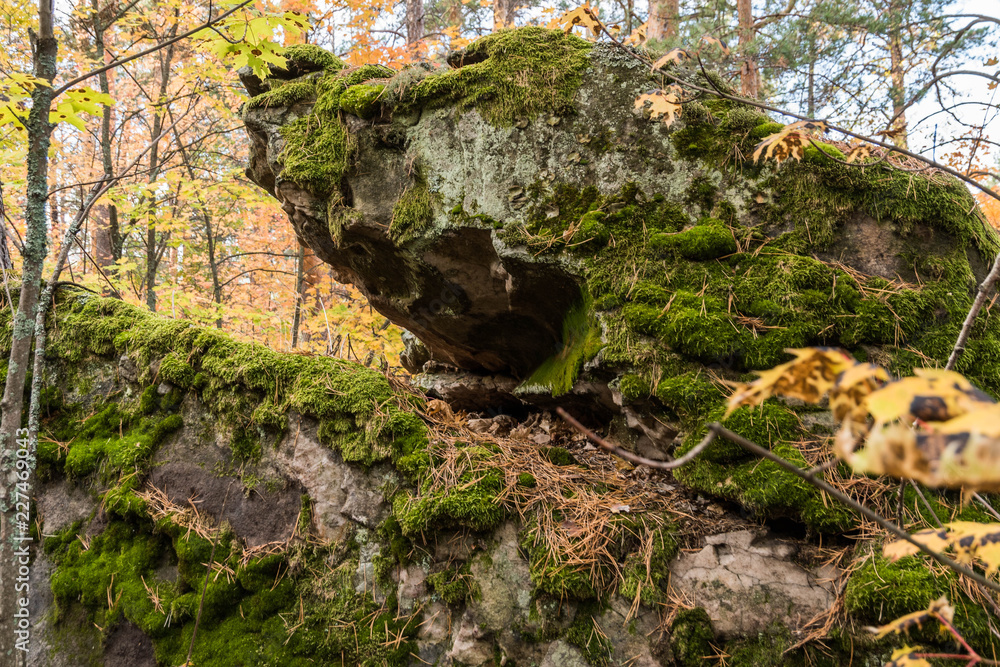 Obraz premium Каменный гигант