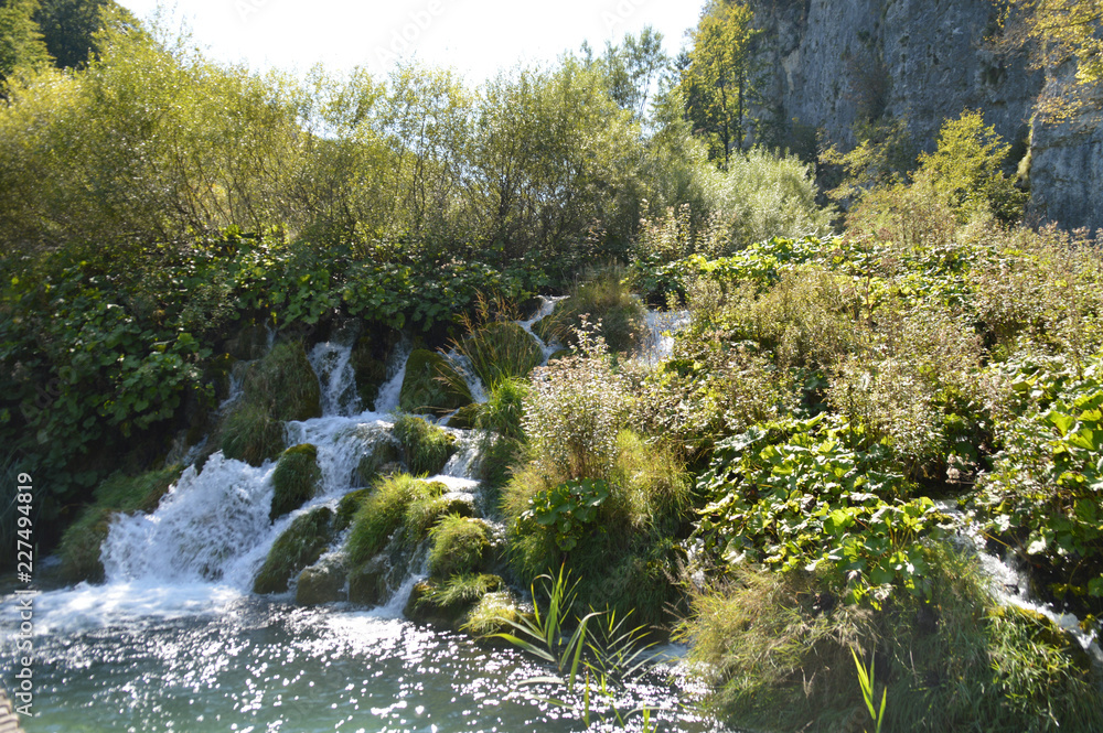 Cascade Cascade