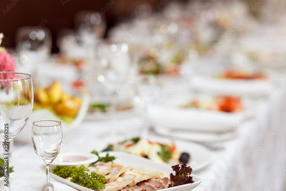 Served for a banquet table Served for a banquet table