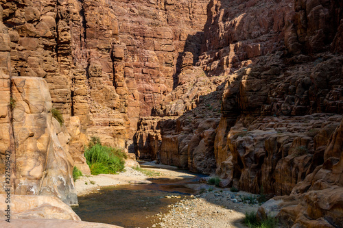Canyon en Jordanie rochers rivière