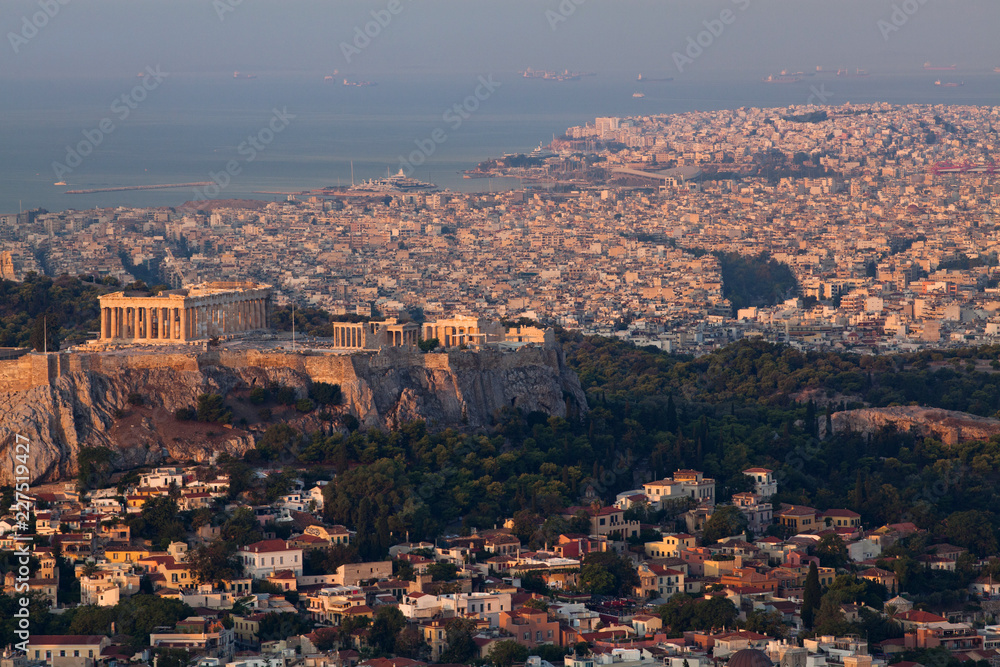 Fototapeta premium cityscape of Athens in early morning with the Acropolis seen from Lycabettus Hill, the highest point in the city