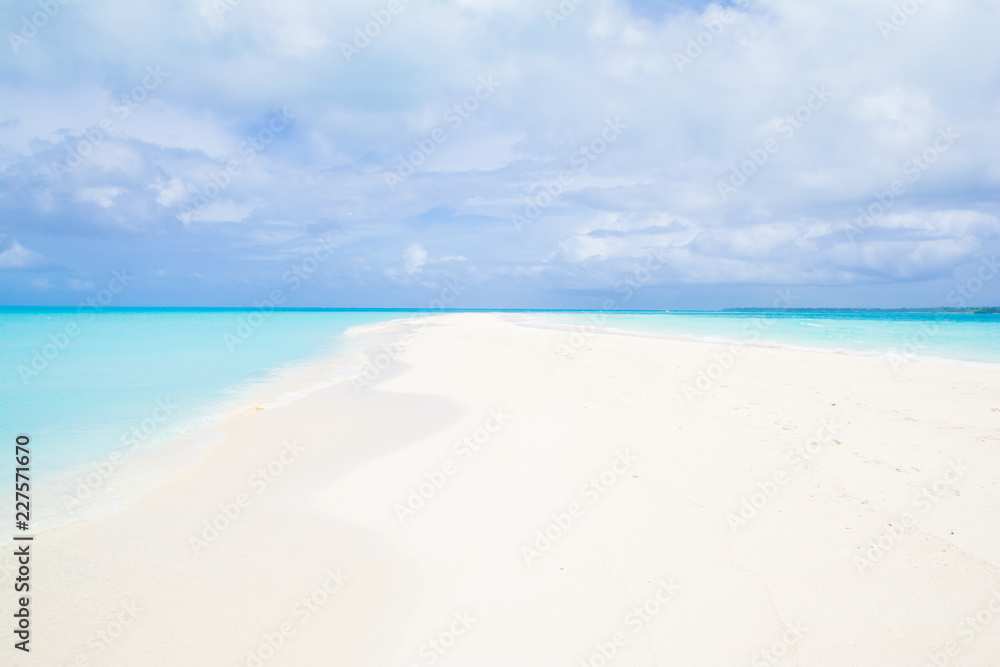 Obraz premium Blue sea and White sand, beautiful holiday, long beach, Kayangel state, Palau, Pacific