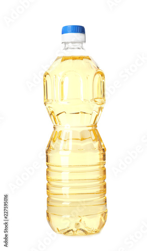 Fototapeta Naklejka Na Ścianę i Meble -  Plastic bottle of oil on white background