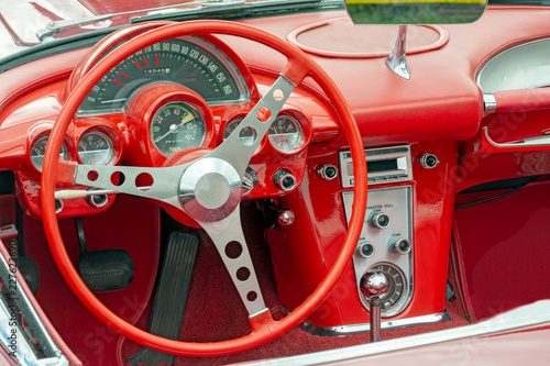 Vintage steering wheel of an old-timer © manfredxy