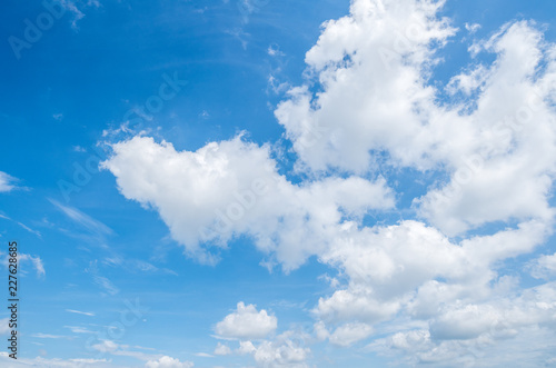 clear blue sky background,clouds with background.