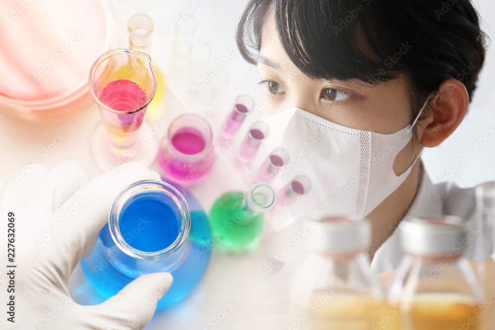 実験する研究者 実験する研究者