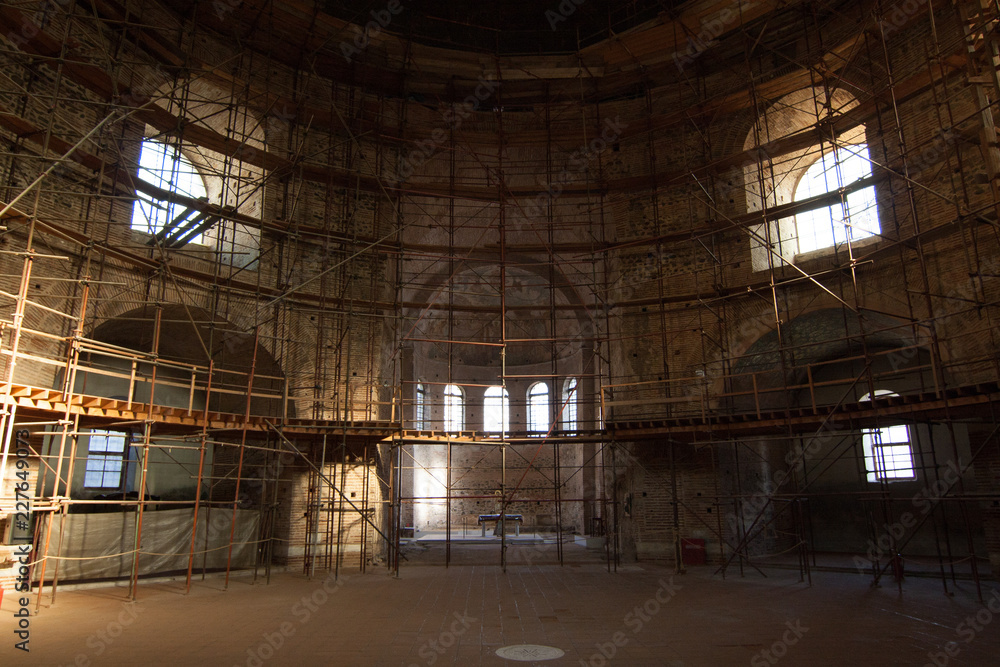 Restaurierung einer Kirche im Innenraum, Rotonda