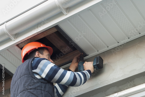 Photos installation of soffits