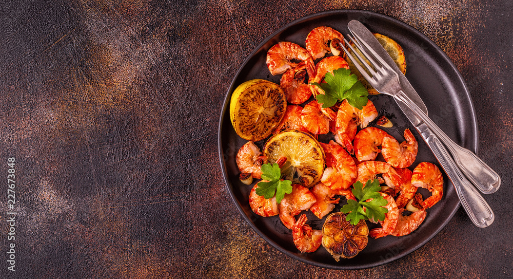 Grilled shrimps with lemon parsley and garlic Grilled shrimps with lemon parsley and garlic
