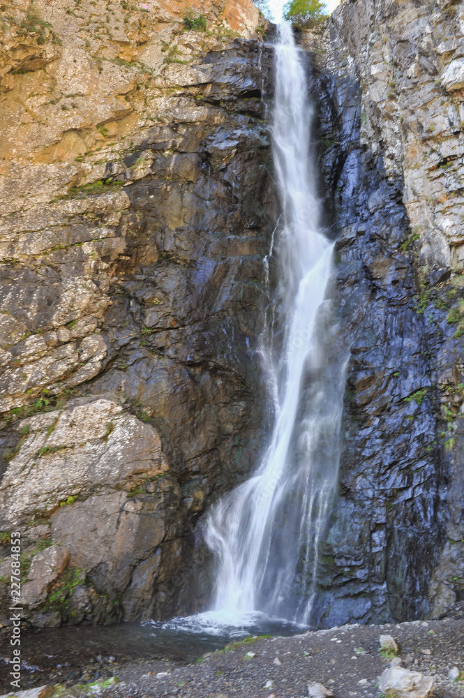 Obraz premium Gveleti Big Waterfalls near Kazbegi, Giorgia 