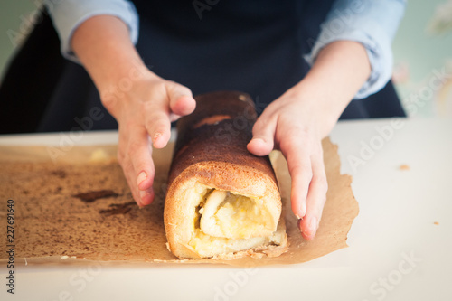 Step-by-step recipe for lemon biscuit roll