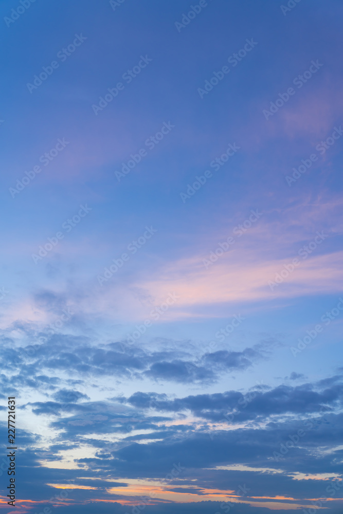 空と雲・背景用素材　10月　夕暮れ　トワイライト