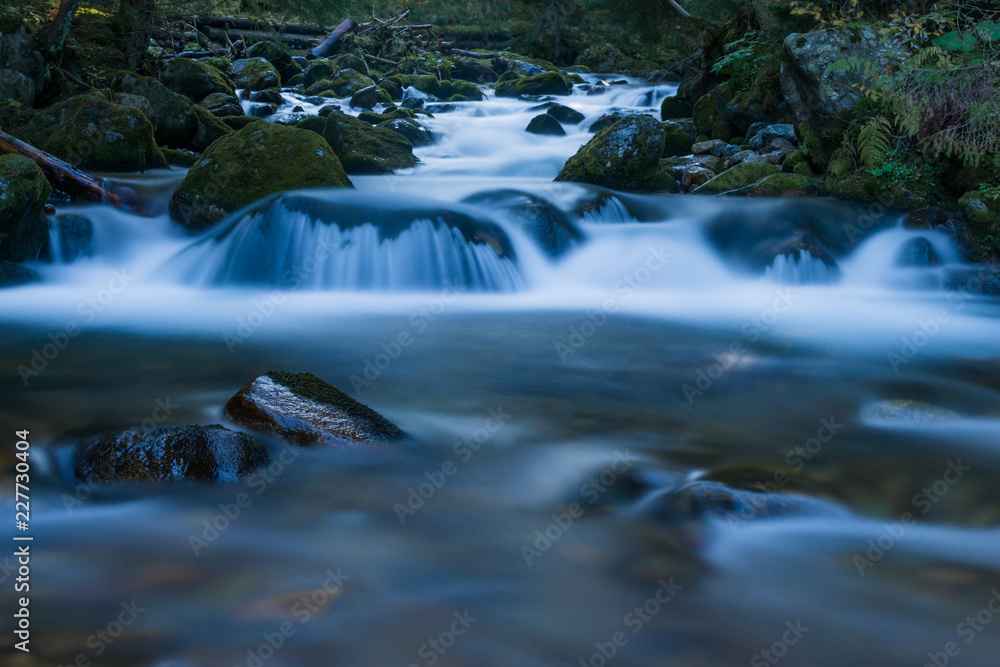 Obraz premium Górski potok