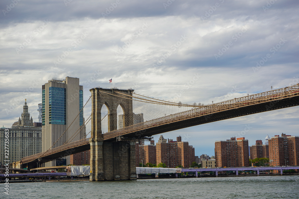Naklejka premium Brooklyn Bridge in New York